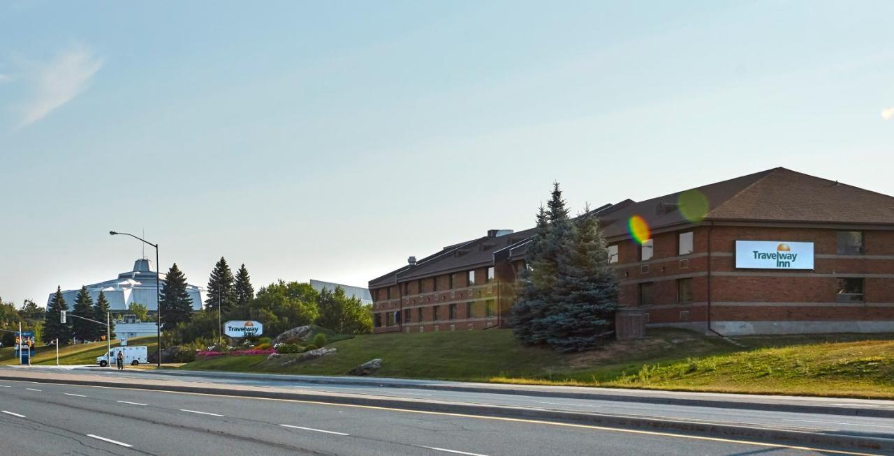 Travelway Inn Sudbury Exterior photo